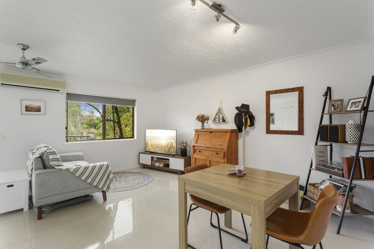 6/4 Rolan Court, Palm Beach, Palm Beach - Thumbnail 3