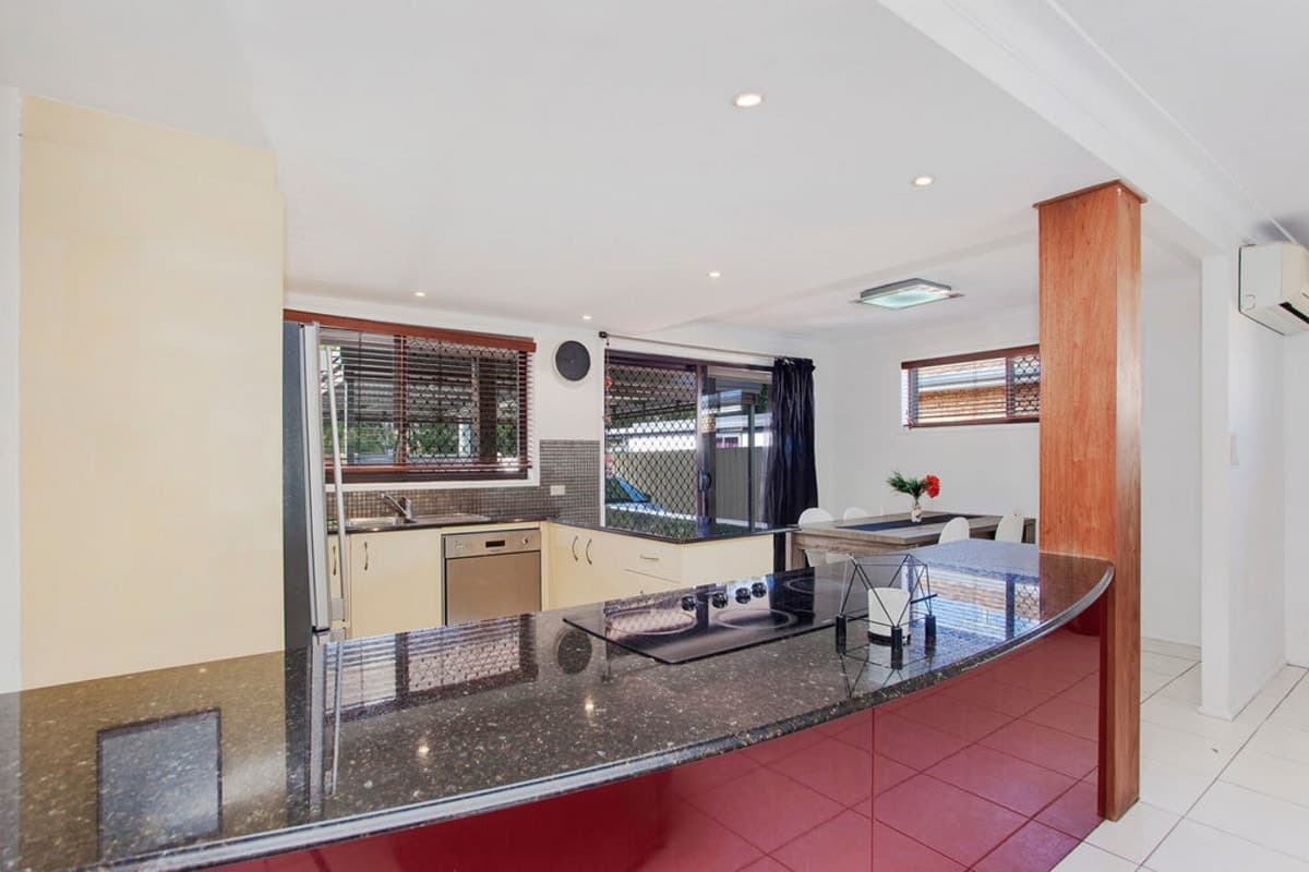 71 Cypress Drive, Broadbeach Waters, Broadbeach Waters - Thumbnail 3