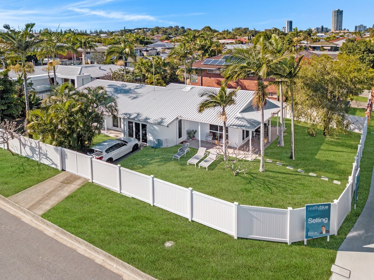 33 Honeyeater Drive, BURLEIGH WATERS, Burleigh Waters - Image 1