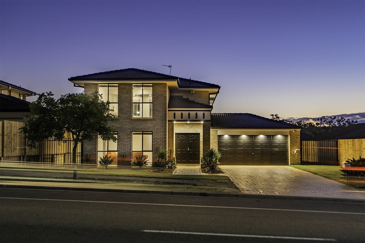 39 Crestwood Drive, Molendinar, Molendinar - Image 1
