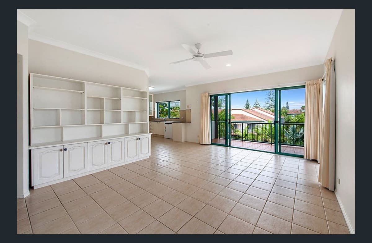 19/28 Marine Parade, Miami, Miami - Image 1