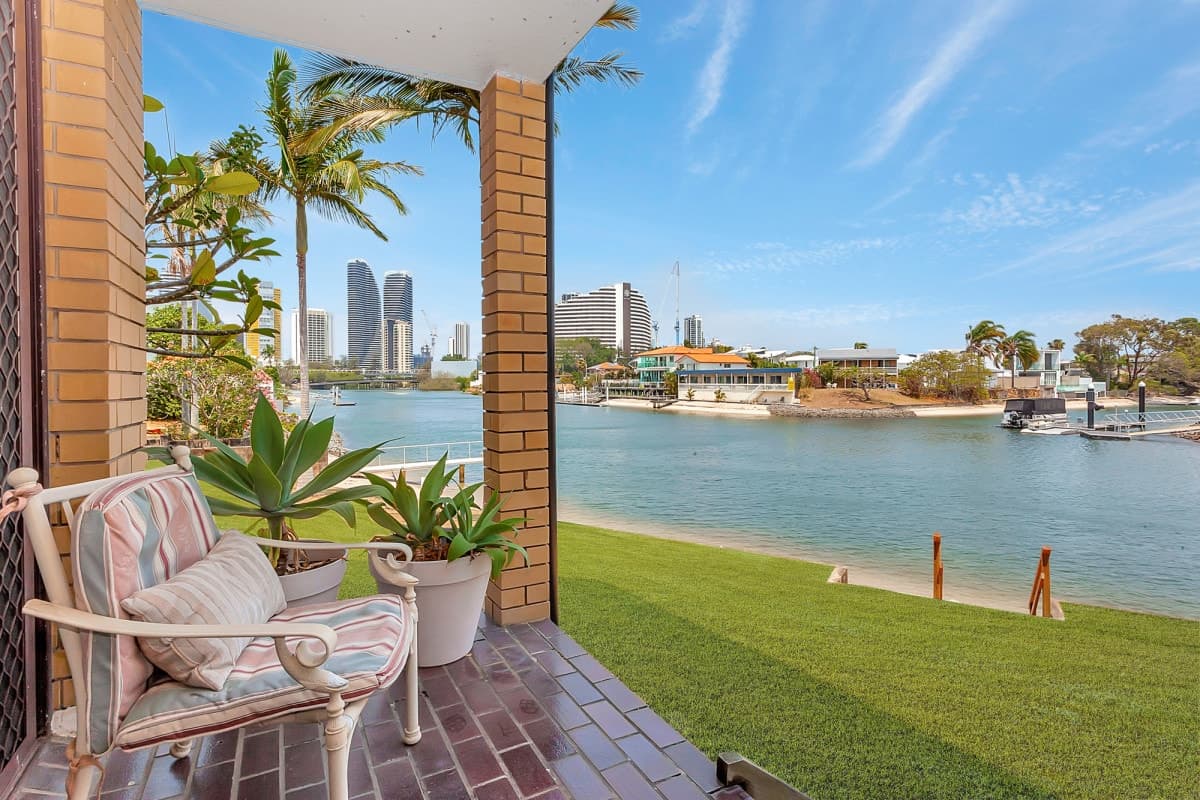 1/18-20 Sunshine Boulevard, Broadbeach Waters, Broadbeach Waters - Thumbnail 2