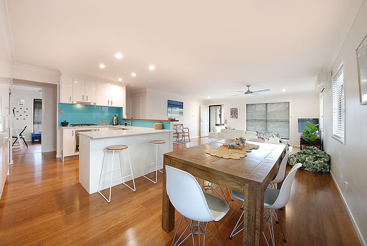 55 Seville Circuit, BURLEIGH WATERS, Burleigh Waters - Thumbnail 3