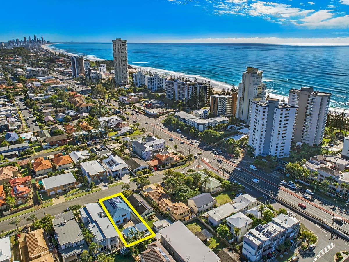 8 Ferny Fairway, Burleigh Heads, Burleigh Heads - Thumbnail 4