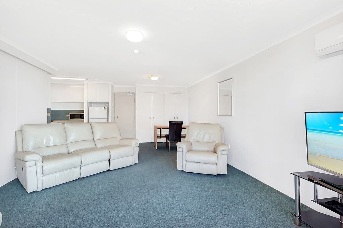 602/9 Laycock Street, Surfers Paradise, Surfers Paradise - Thumbnail 8