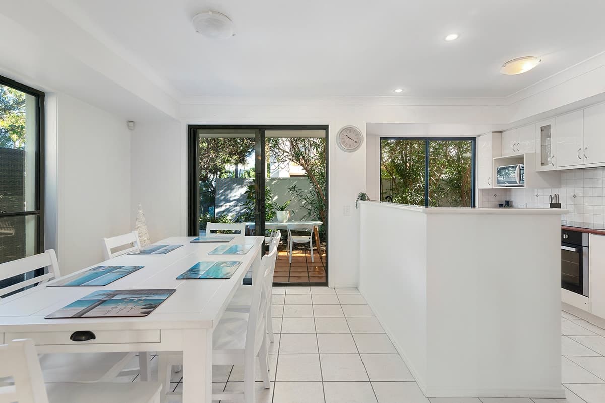 1404/2214 Gold Coast Highway, Mermaid Waters, Mermaid Waters - Thumbnail 5