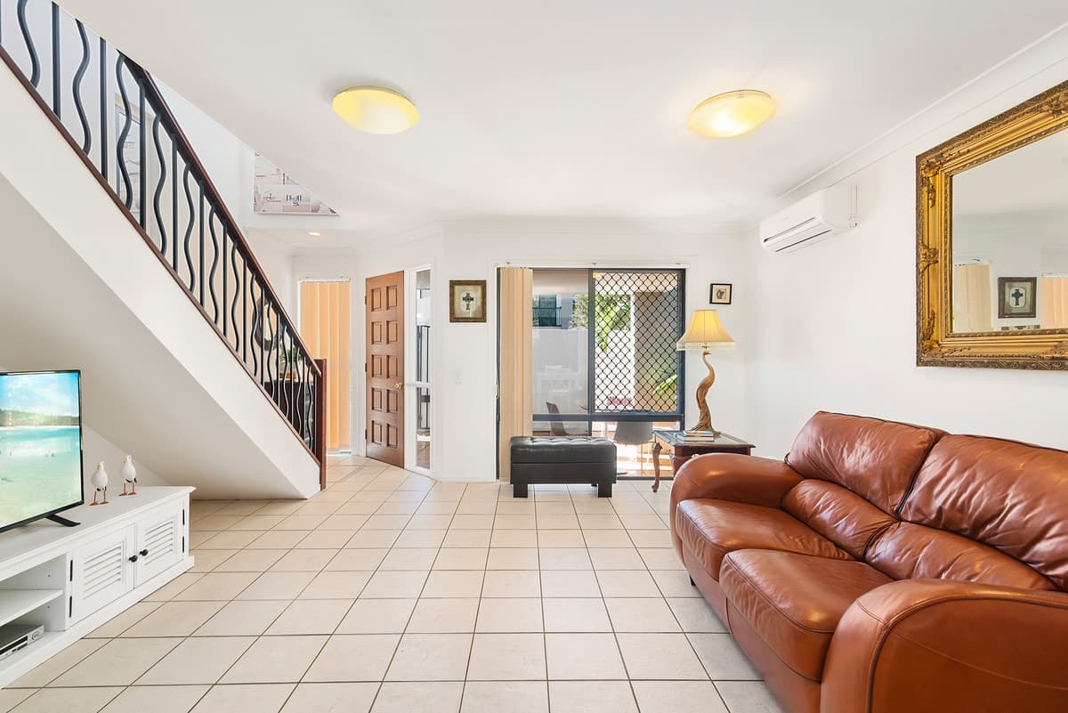 1404/2214 Gold Coast Highway, Mermaid Waters, Mermaid Waters - Thumbnail 8