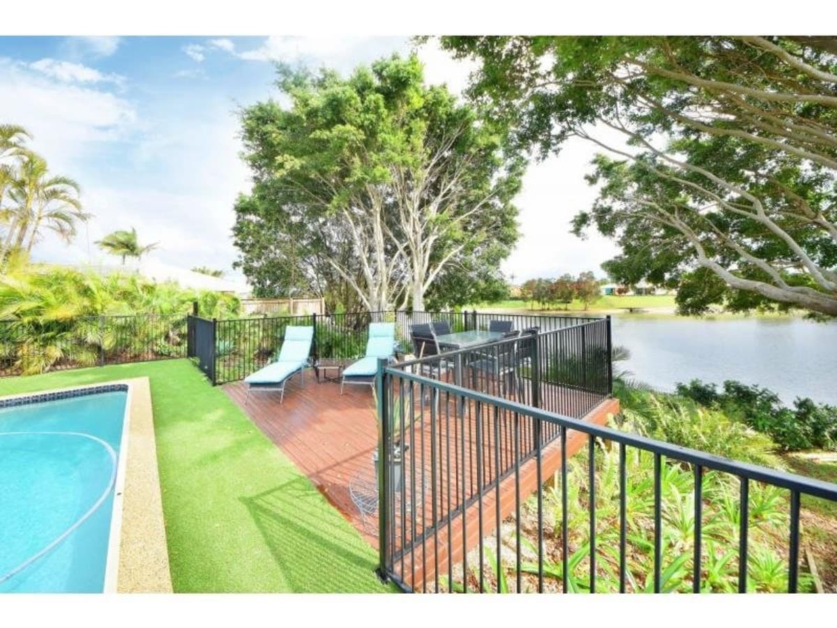 26 Spoonbill Court, BURLEIGH WATERS, Burleigh Waters - Thumbnail 2