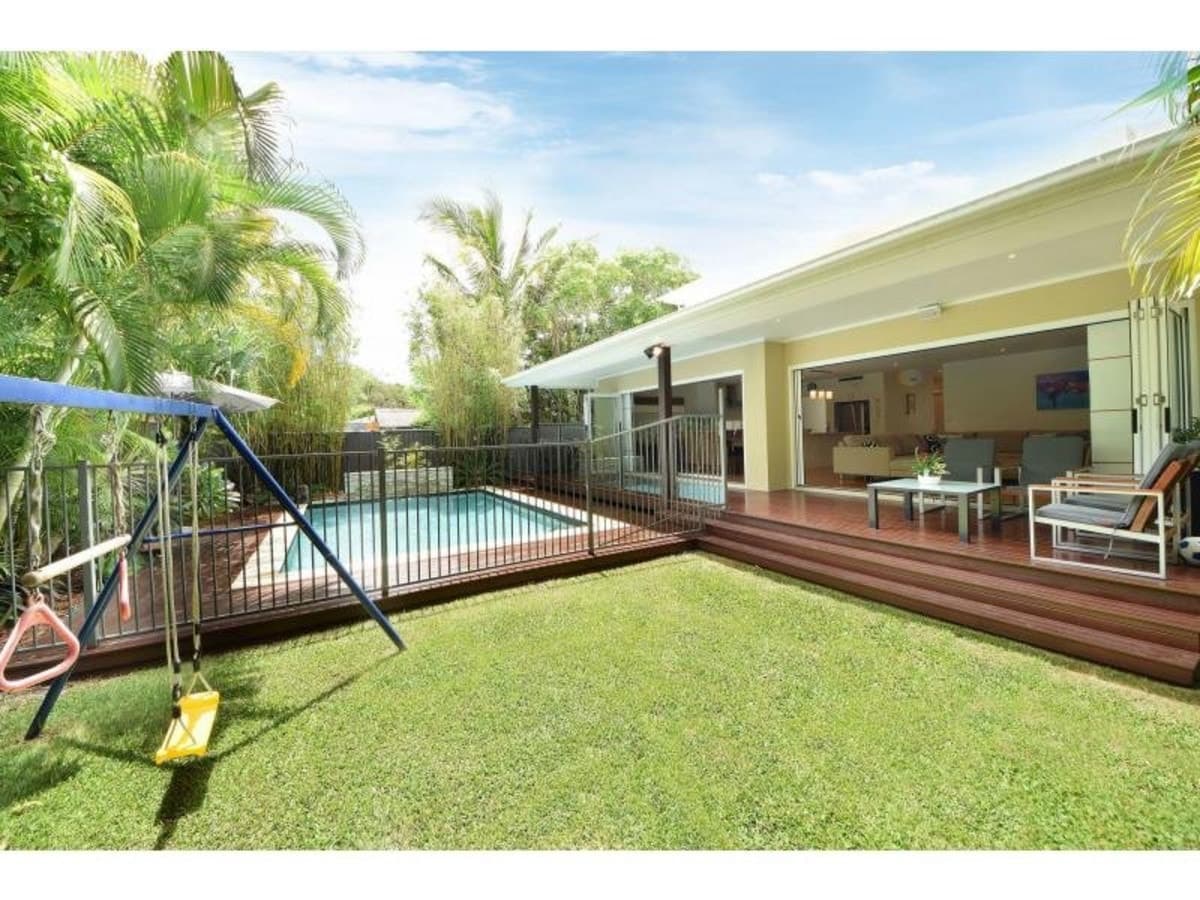 8 Lemana Lane, BURLEIGH HEADS, Burleigh Heads - Thumbnail 5