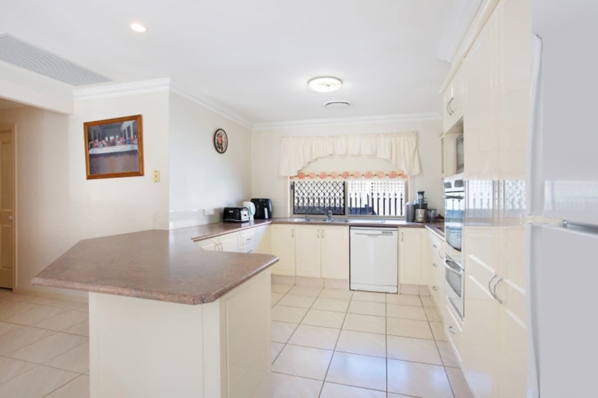 85 Dipper Drive, Burleigh Waters, Burleigh Waters - Thumbnail 3