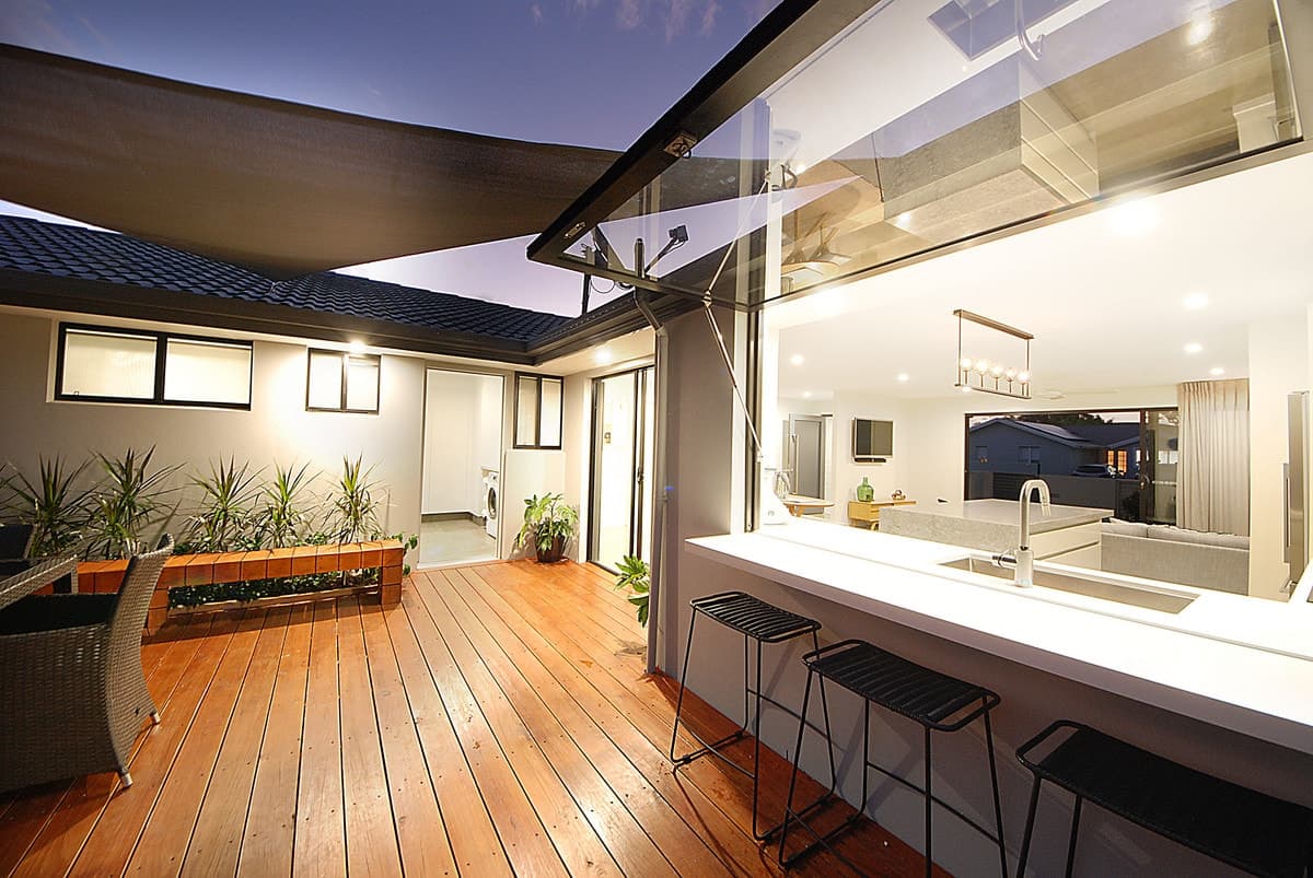 36 Razorbill Street, Burleigh Waters, Burleigh Waters - Thumbnail 2