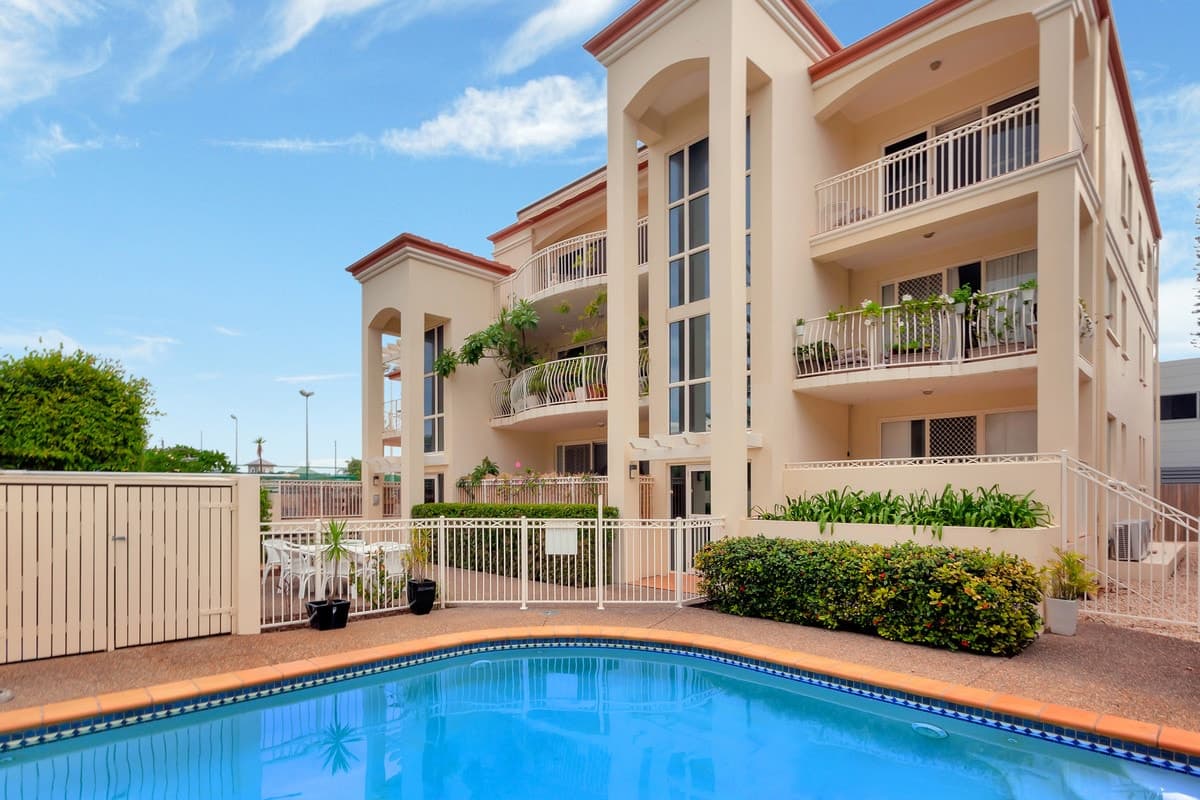 7/10-12 Redondo Avenue, Miami, Miami - Image 1