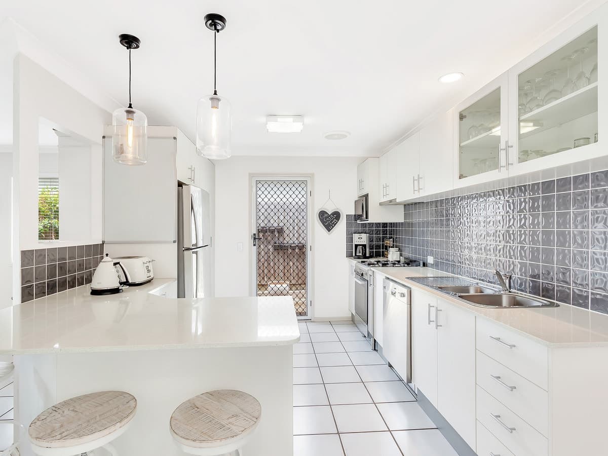 152 Nobby Parade, Miami, Miami - Thumbnail 3