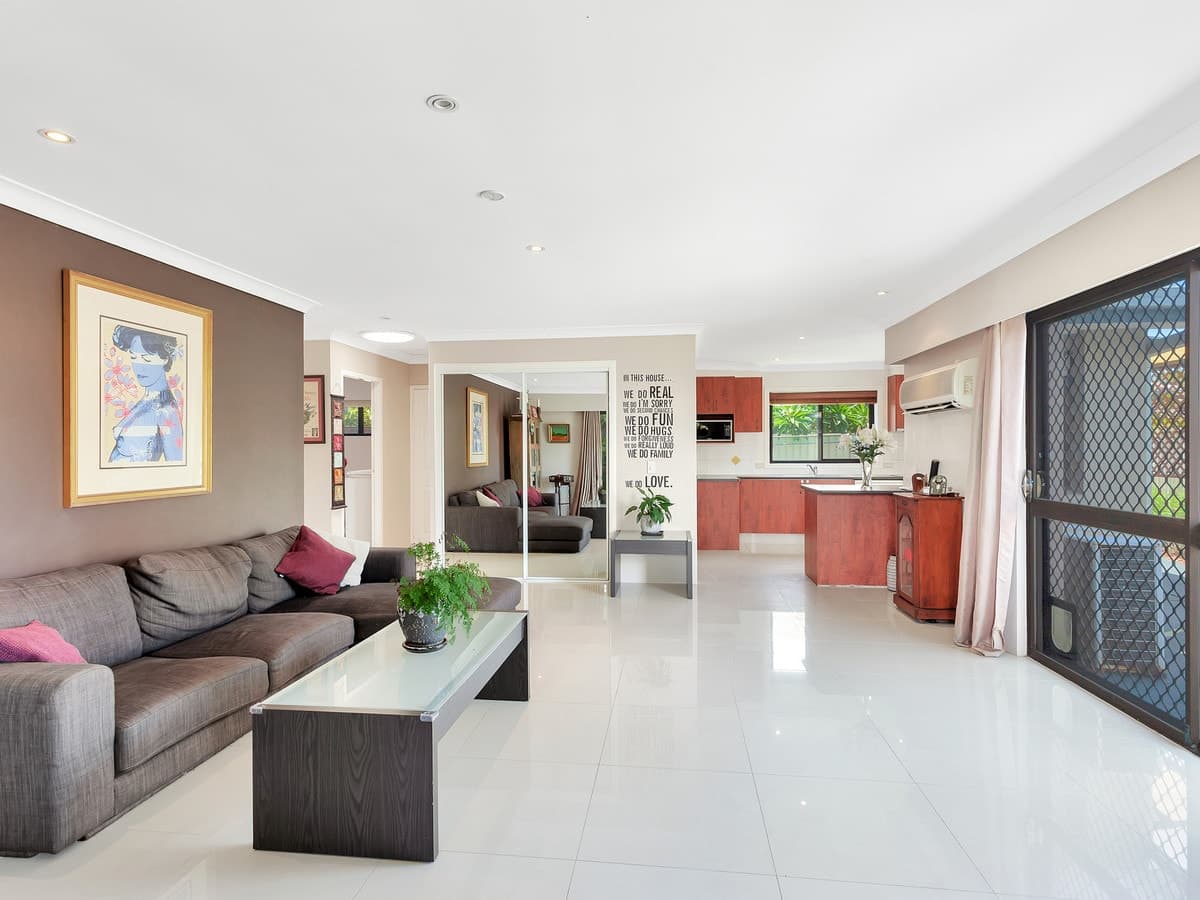 2/21 Adams Avenue, Miami, Miami - Thumbnail 2