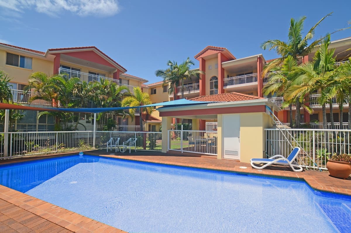 4/2103 Gold Coast Highway, Miami, Miami - Thumbnail 2