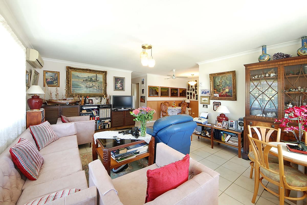 10 Curlew Crescent, Burleigh Waters, Burleigh Waters - Thumbnail 5