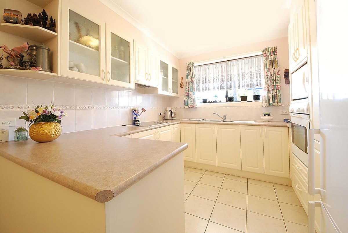 10 Curlew Crescent, Burleigh Waters, Burleigh Waters - Thumbnail 7