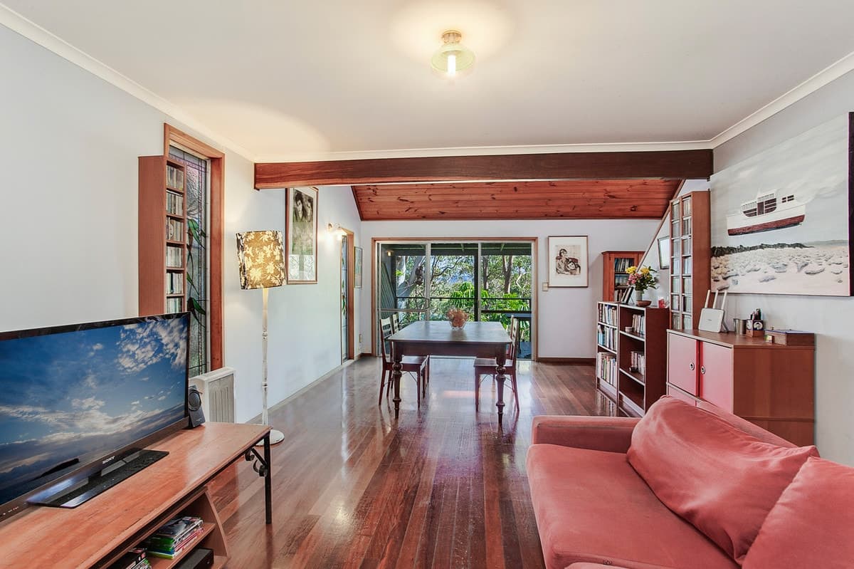 124 Ocean Parade, Burleigh Heads, Burleigh Heads - Thumbnail 3