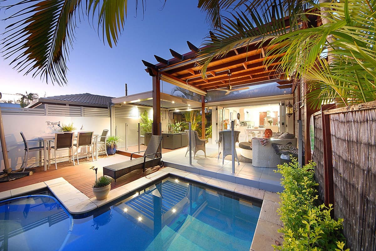 9 Sandpiper Drive, Burleigh Waters, Burleigh Waters - Thumbnail 2