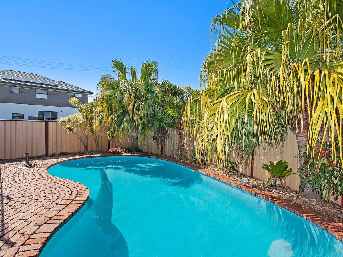 27 Banksia Broadway, Burleigh Waters, Burleigh Waters - Thumbnail 3