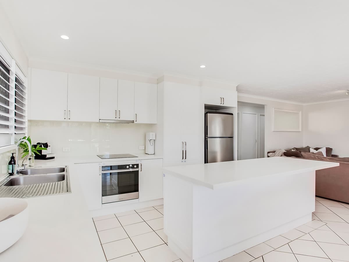 96 Acanthus Avenue, Burleigh Heads, Burleigh Heads - Thumbnail 4