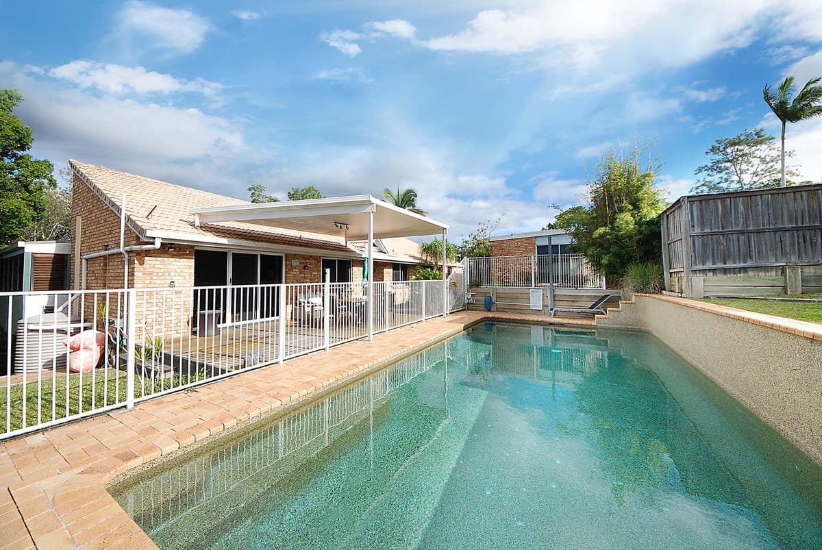 22 Swanbourne Way, Elanora, Elanora - Thumbnail 2