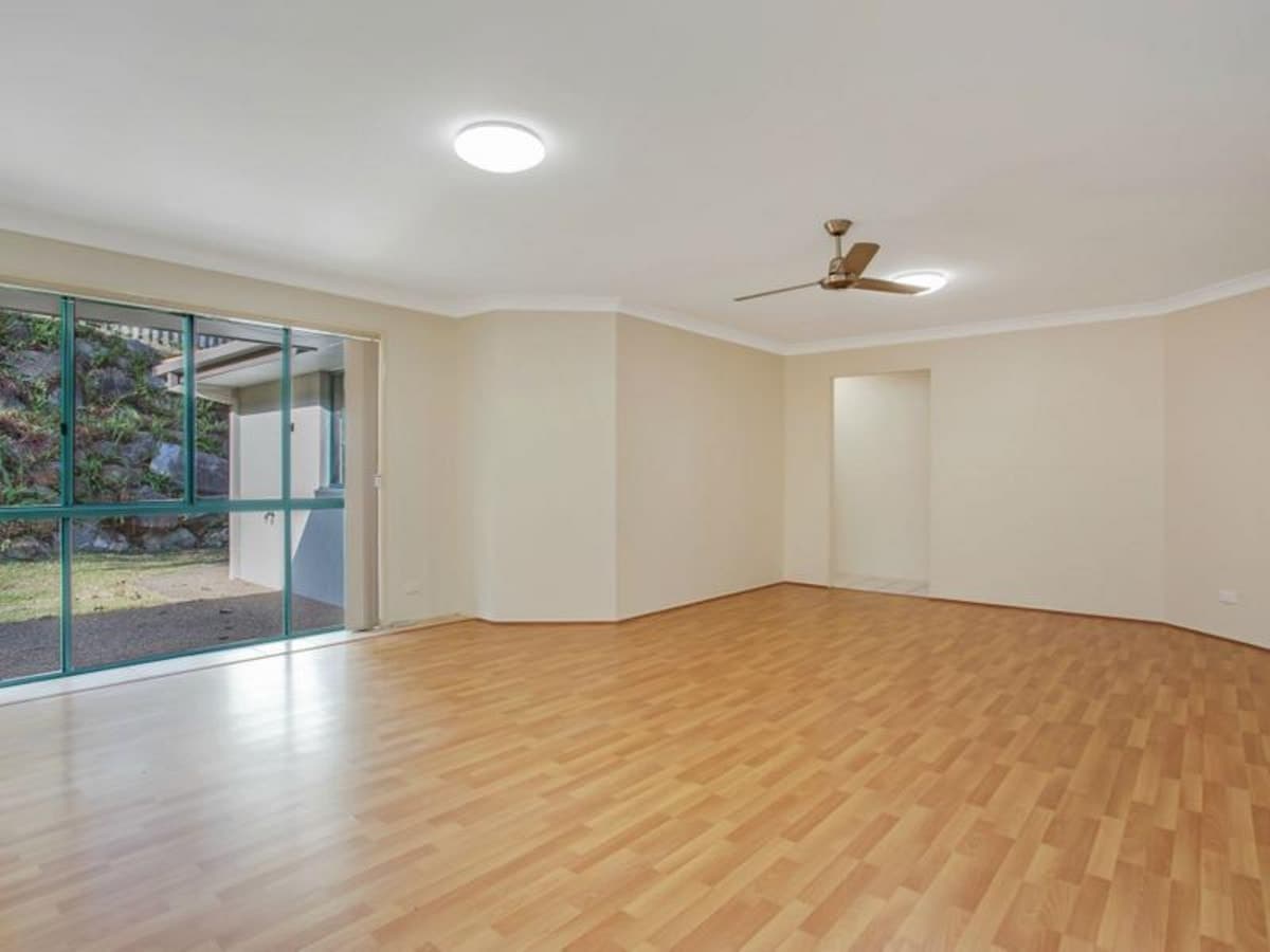 9 Hertford Crescent, MUDGEERABA, Mudgeeraba - Thumbnail 3