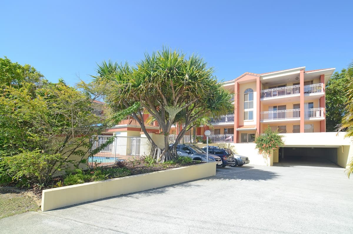 20/2103 Gold Coast Highway, Miami, Miami - Image 1