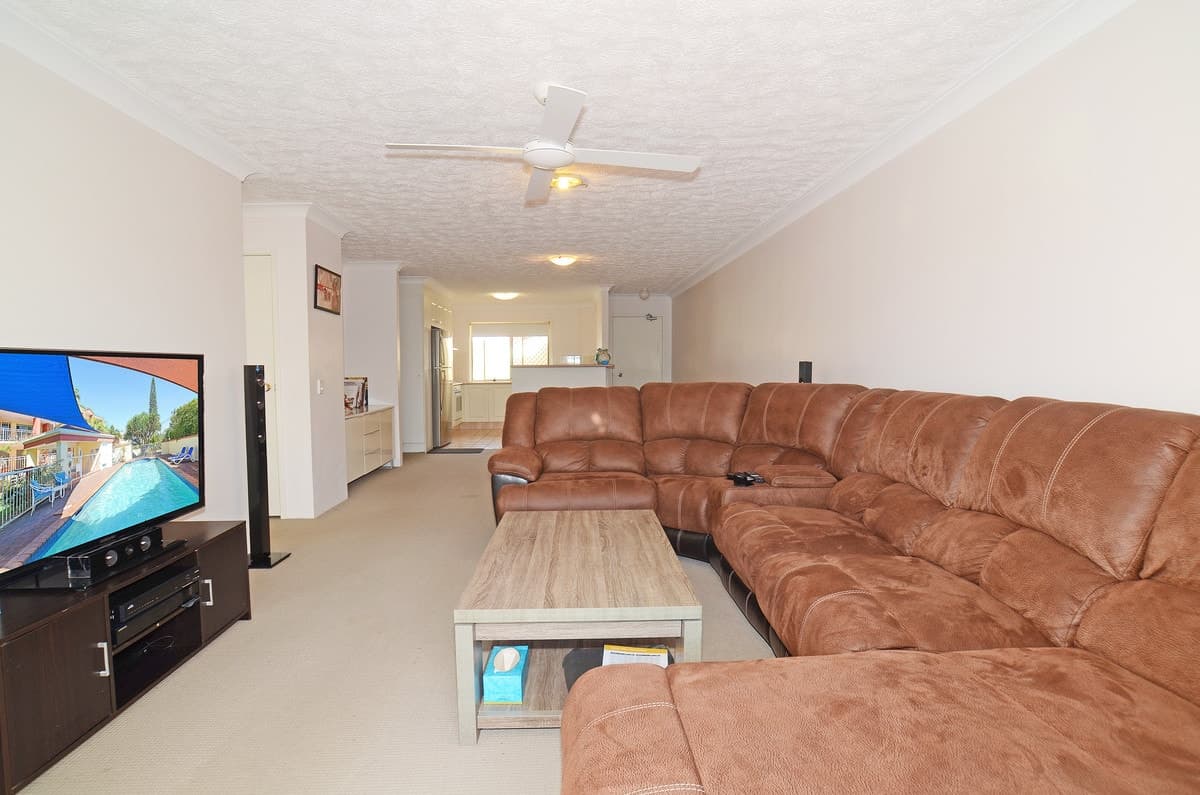 20/2103 Gold Coast Highway, Miami, Miami - Thumbnail 3