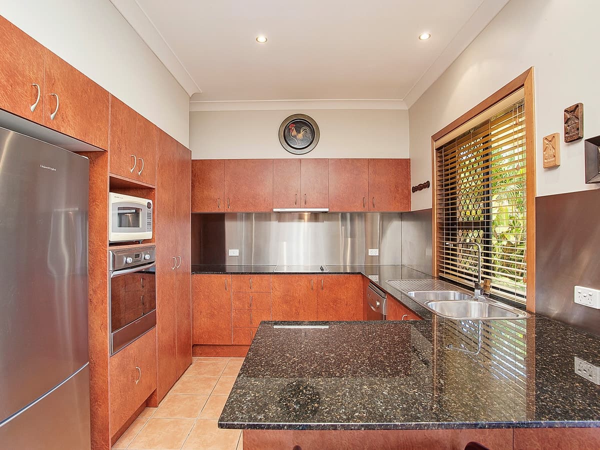 1/27-33 Beachcomber Court, Burleigh Waters, Burleigh Waters - Thumbnail 4