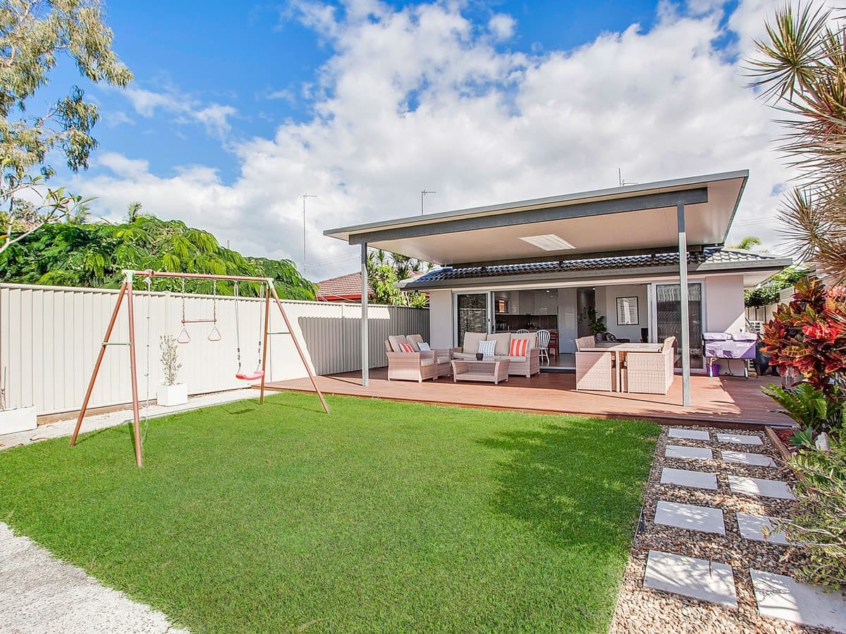 153 Nobby Parade, Miami, Miami - Thumbnail 2