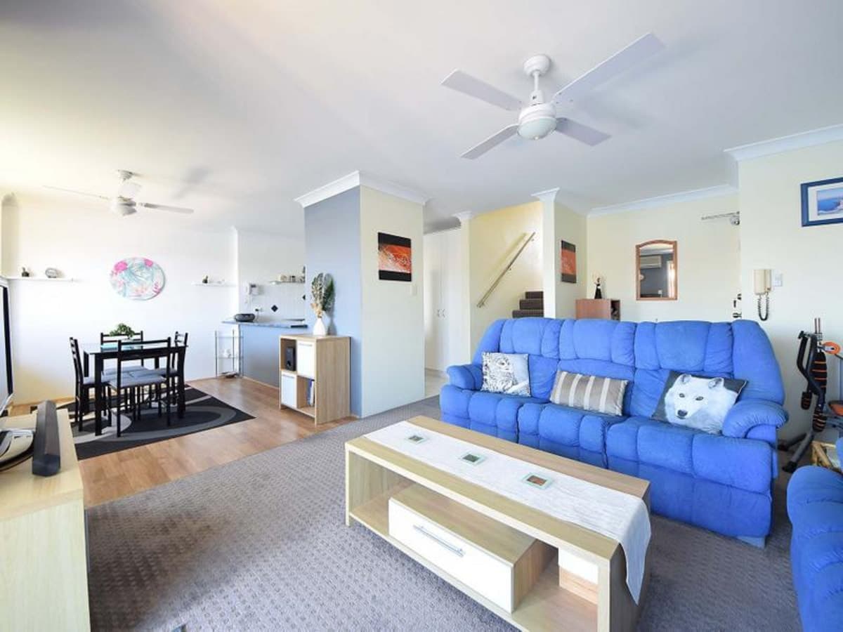 5/4 Aquila Court, MERMAID WATERS, Mermaid Waters - Thumbnail 2
