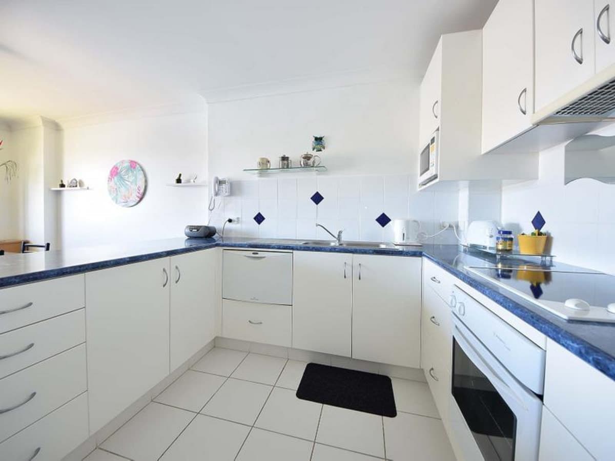 5/4 Aquila Court, MERMAID WATERS, Mermaid Waters - Thumbnail 3