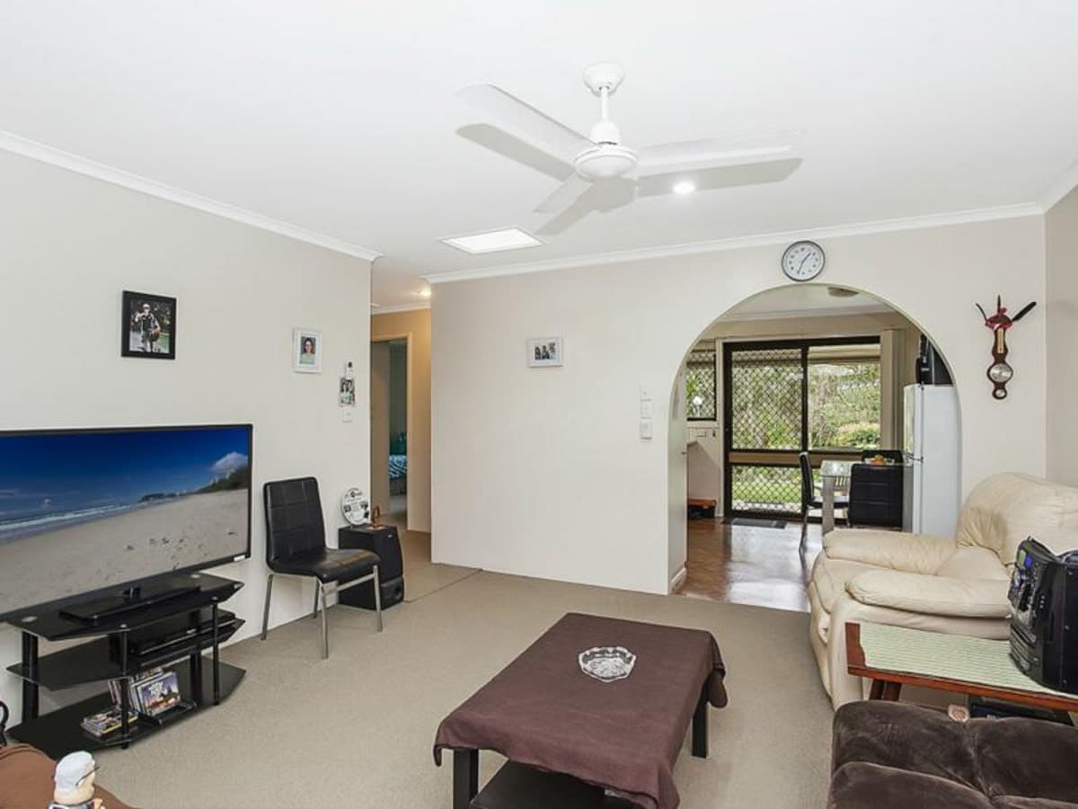 17/170 Bardon Avenue, BURLEIGH WATERS, Burleigh Waters - Thumbnail 2