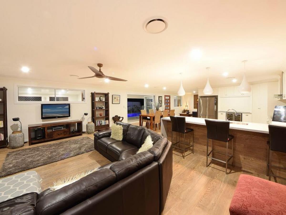 30 Honeyeater Drive, BURLEIGH WATERS, Burleigh Waters - Thumbnail 6