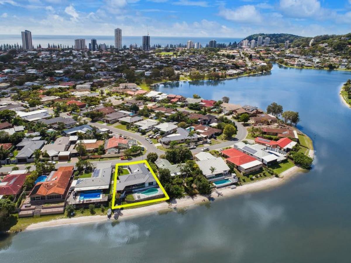 48 Jabiru Avenue, BURLEIGH WATERS, Burleigh Waters - Thumbnail 3