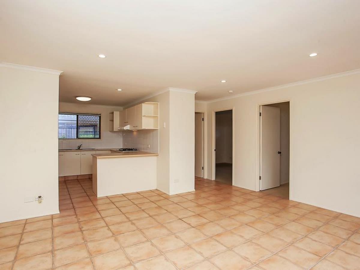 2/9 Snipe Street, MIAMI, Miami - Thumbnail 3