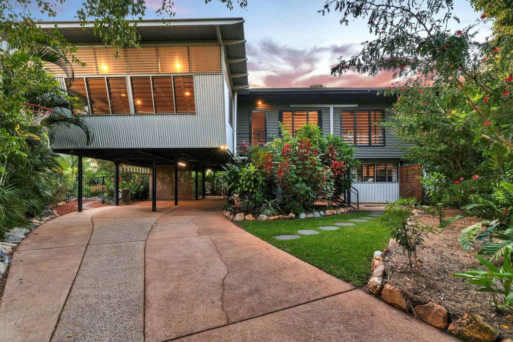 9 Cummins Street, Rapid Creek NT 0810, Rapid Creek - Thumbnail 2