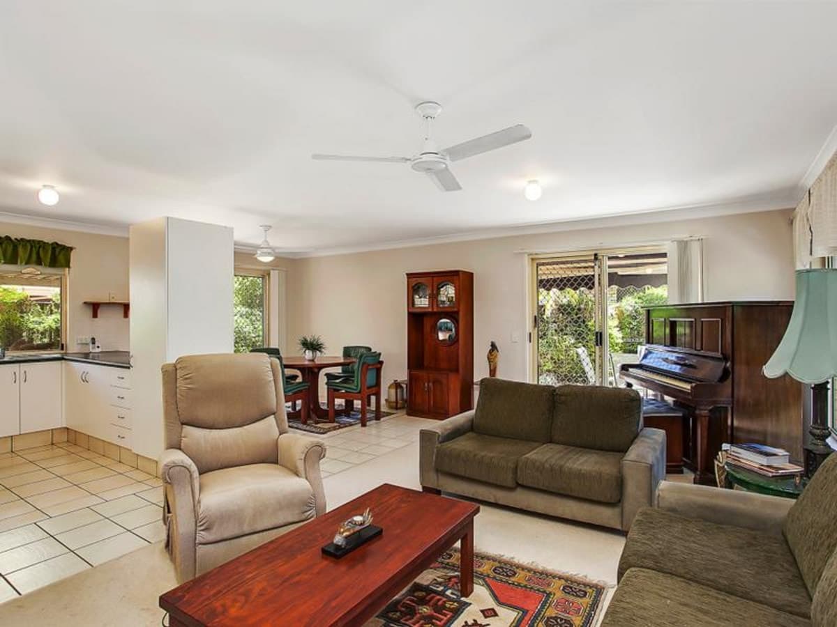 8 Ballerina Street, BURLEIGH WATERS, Burleigh Waters - Image 1