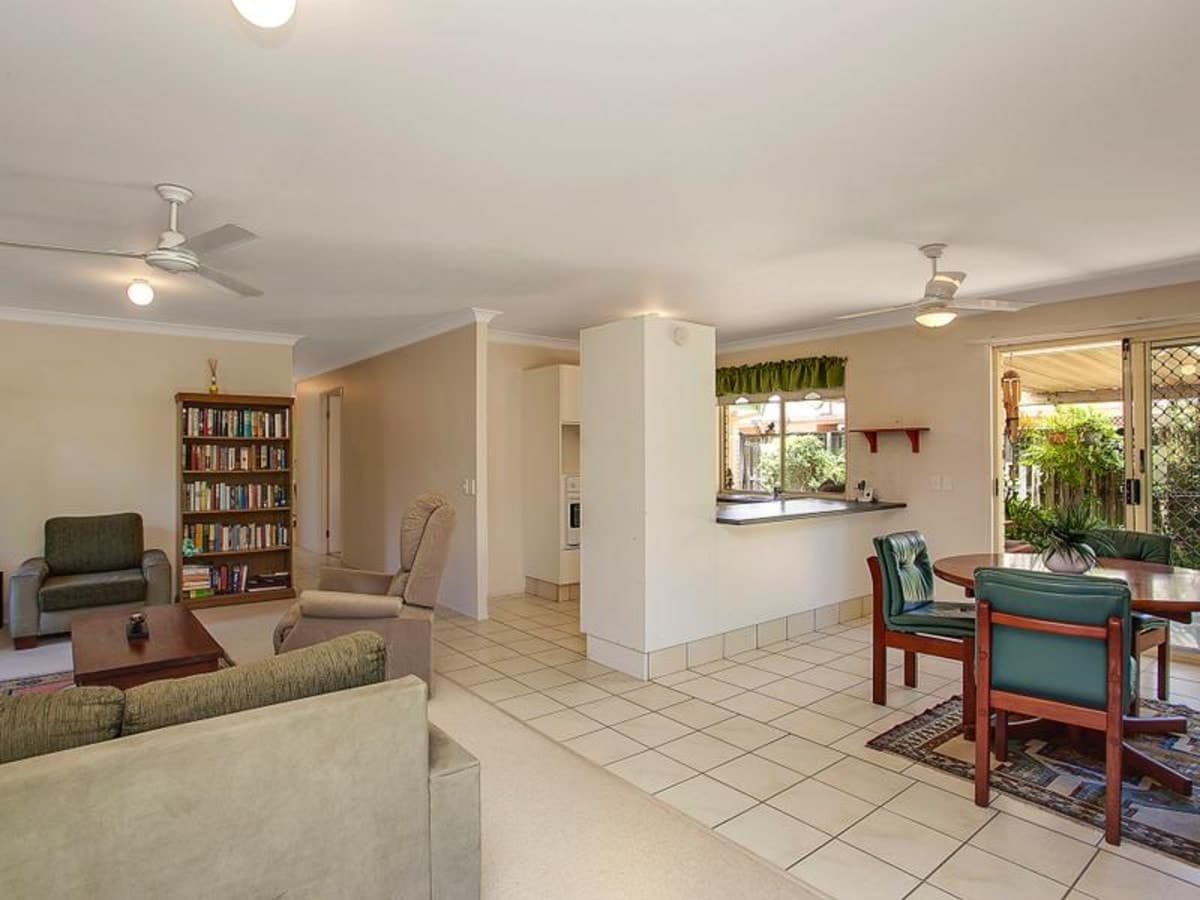 8 Ballerina Street, BURLEIGH WATERS, Burleigh Waters - Thumbnail 2