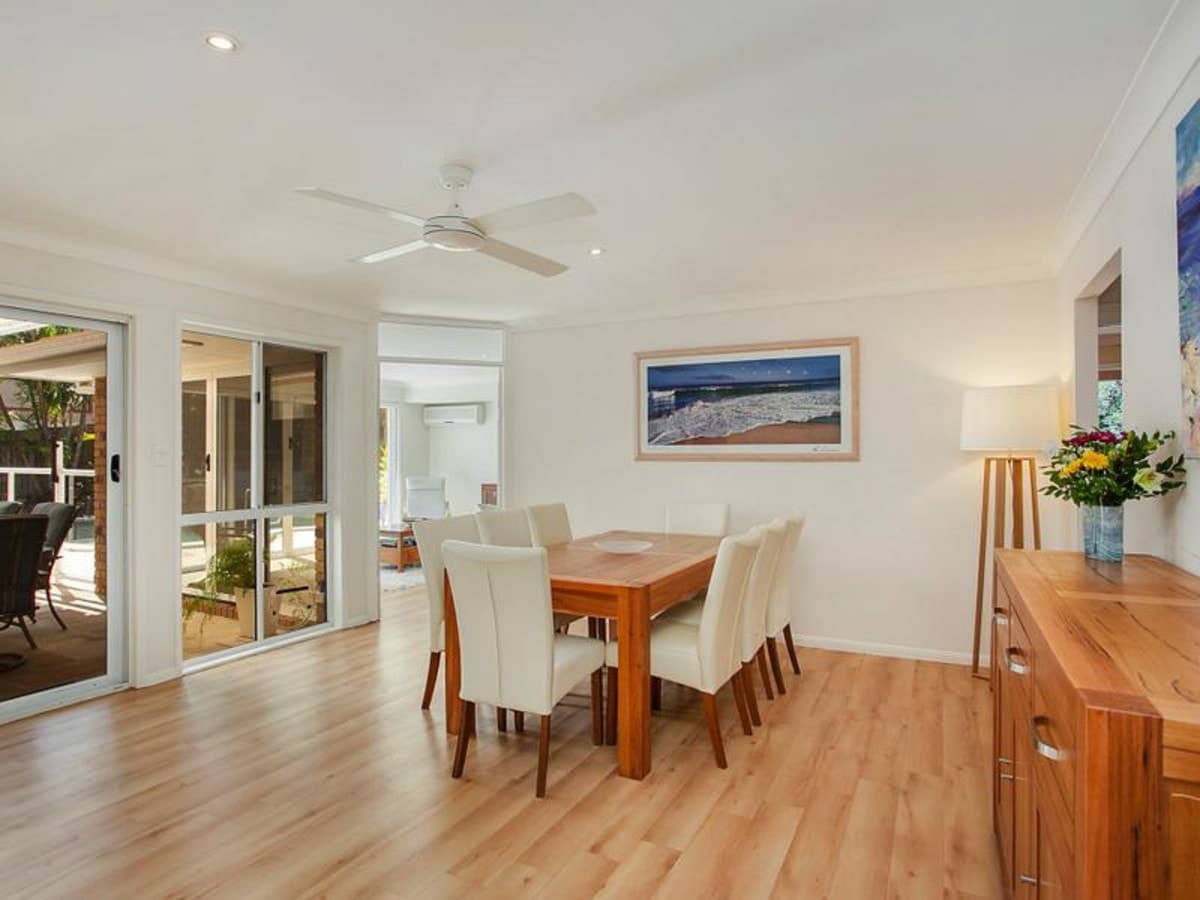 14 Beaconsfield Drive, BURLEIGH WATERS, Burleigh Waters - Thumbnail 5