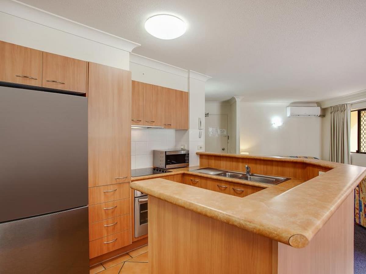 12/5 Fourth Avenue, BURLEIGH HEADS, Burleigh Heads - Thumbnail 3