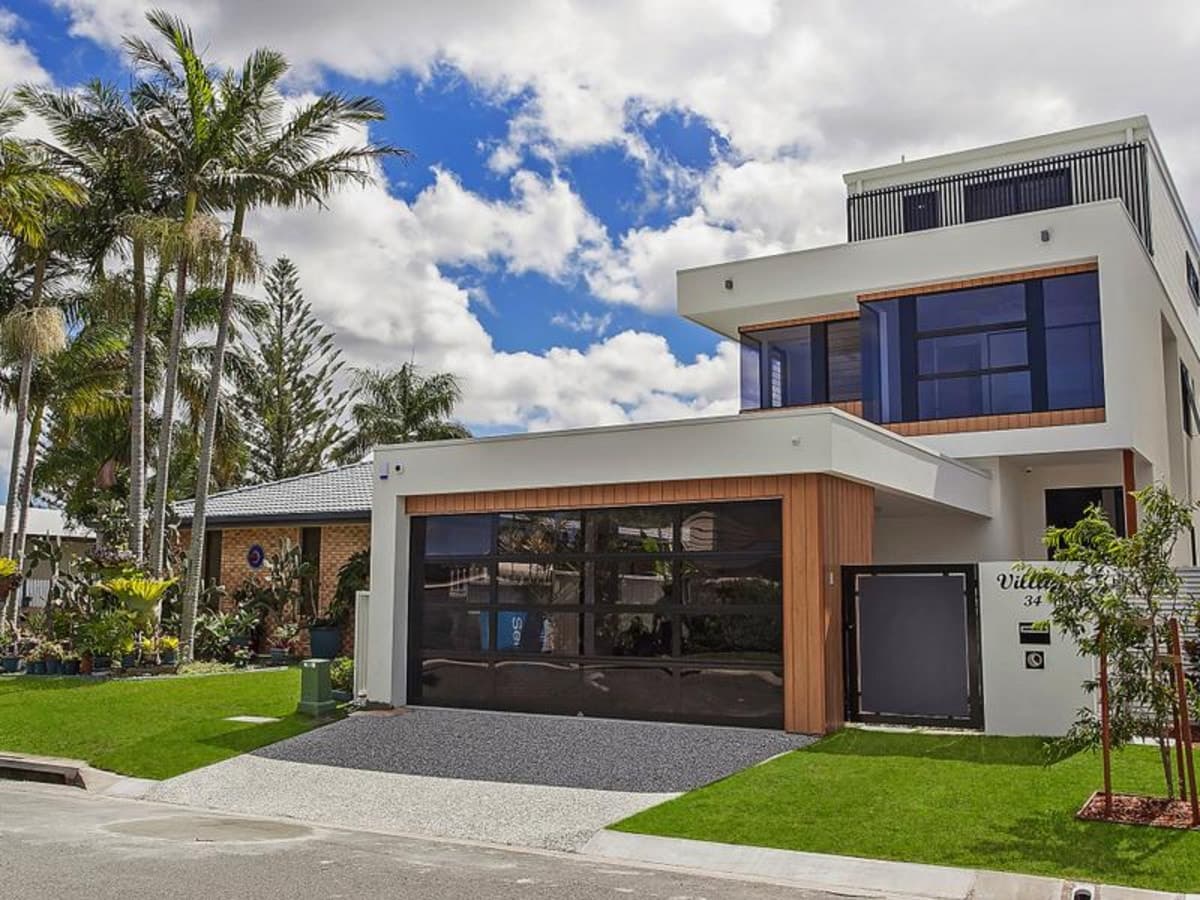 34 Sundowner Court, MERMAID WATERS, Mermaid Waters - Image 1