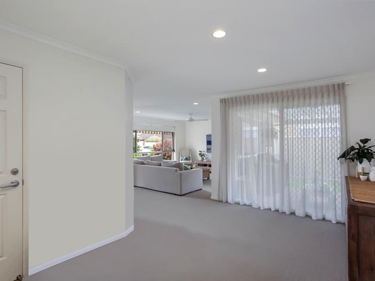 18 Swinburne Street, VARSITY LAKES, Varsity Lakes - Thumbnail 2