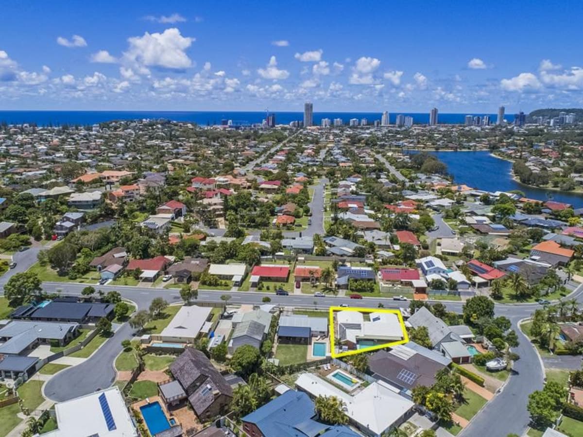 18 Anthony Drive, BURLEIGH WATERS, Burleigh Waters - Image 1