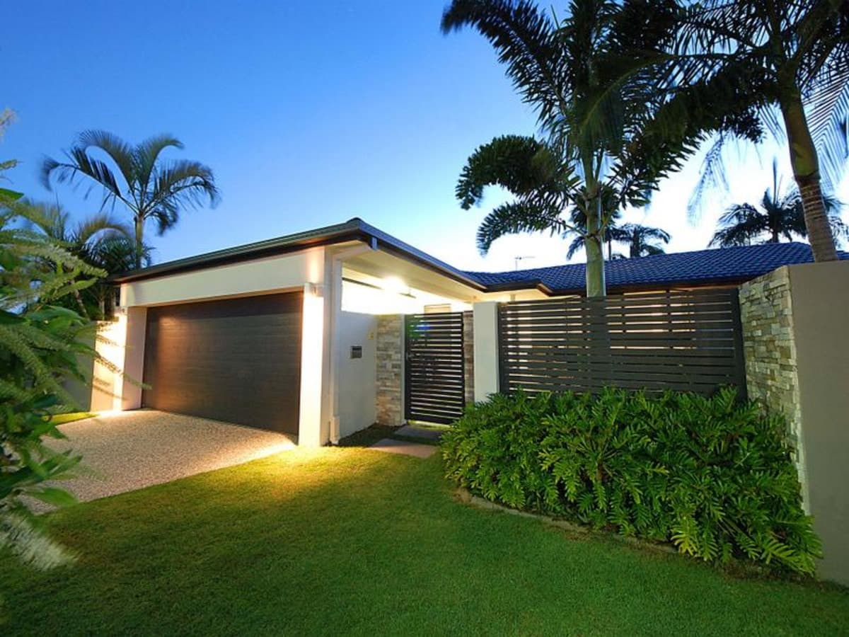 34 Coronet Crescent, BURLEIGH WATERS, Burleigh Waters - Image 1
