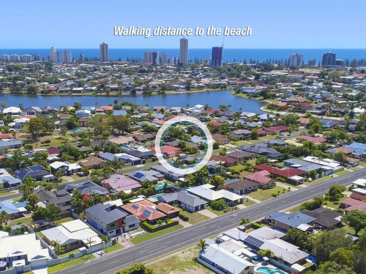11 Dabchick Drive, BURLEIGH WATERS, Burleigh Waters - Image 1