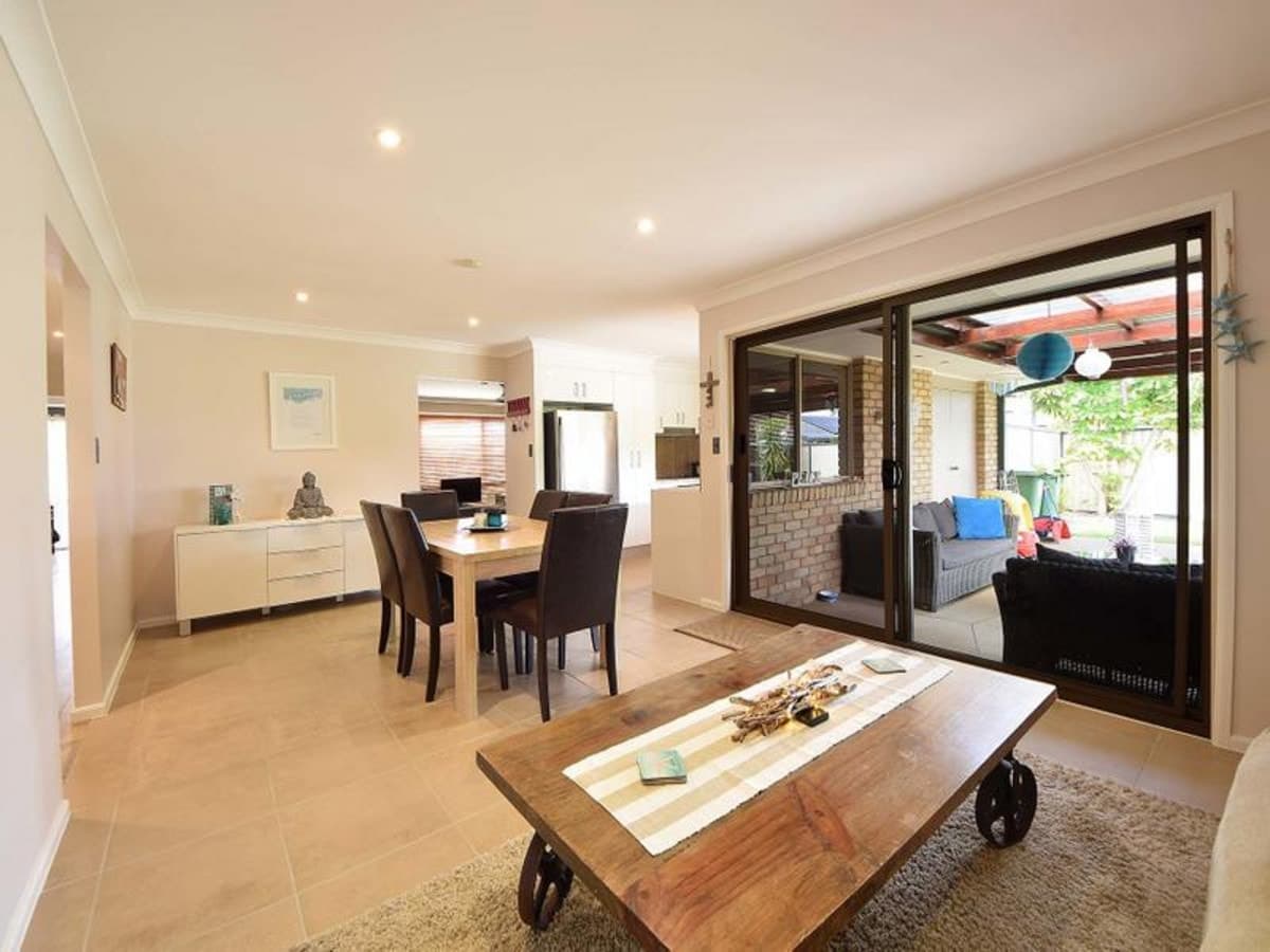 4 Thornbill Place, BURLEIGH WATERS, Burleigh Waters - Thumbnail 6