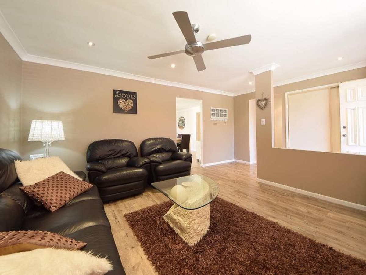 4 Thornbill Place, BURLEIGH WATERS, Burleigh Waters - Thumbnail 8