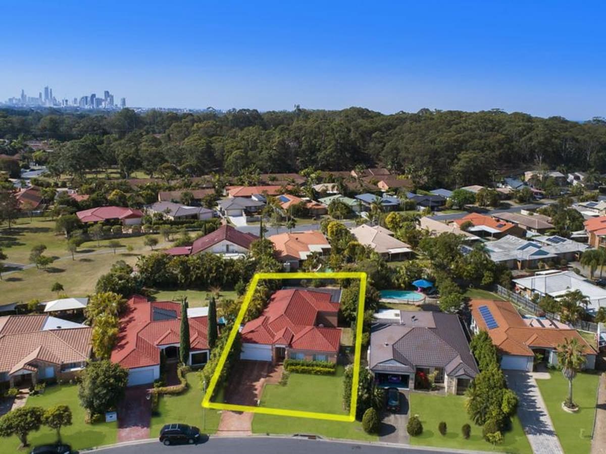 39 Coronet Crescent, BURLEIGH WATERS, Burleigh Waters - Image 1